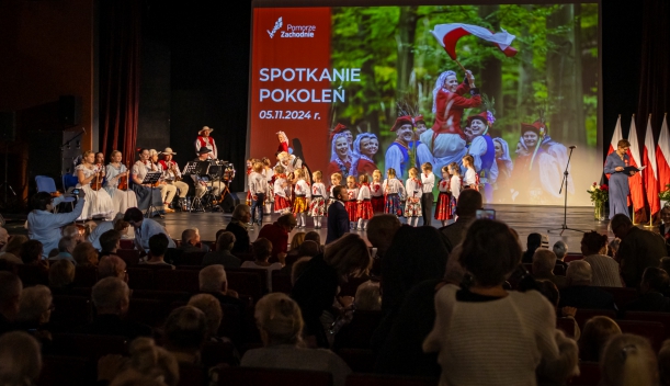 Część artystyczna podczas "Spotkania Pokoleń"