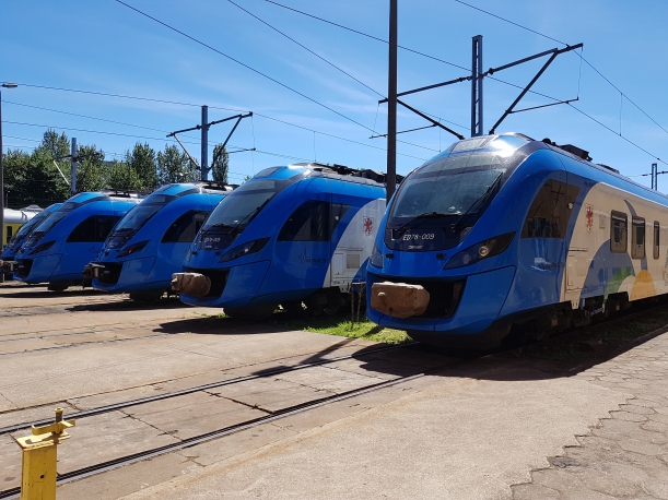 pociągi województwa