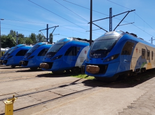 pociągi województwa